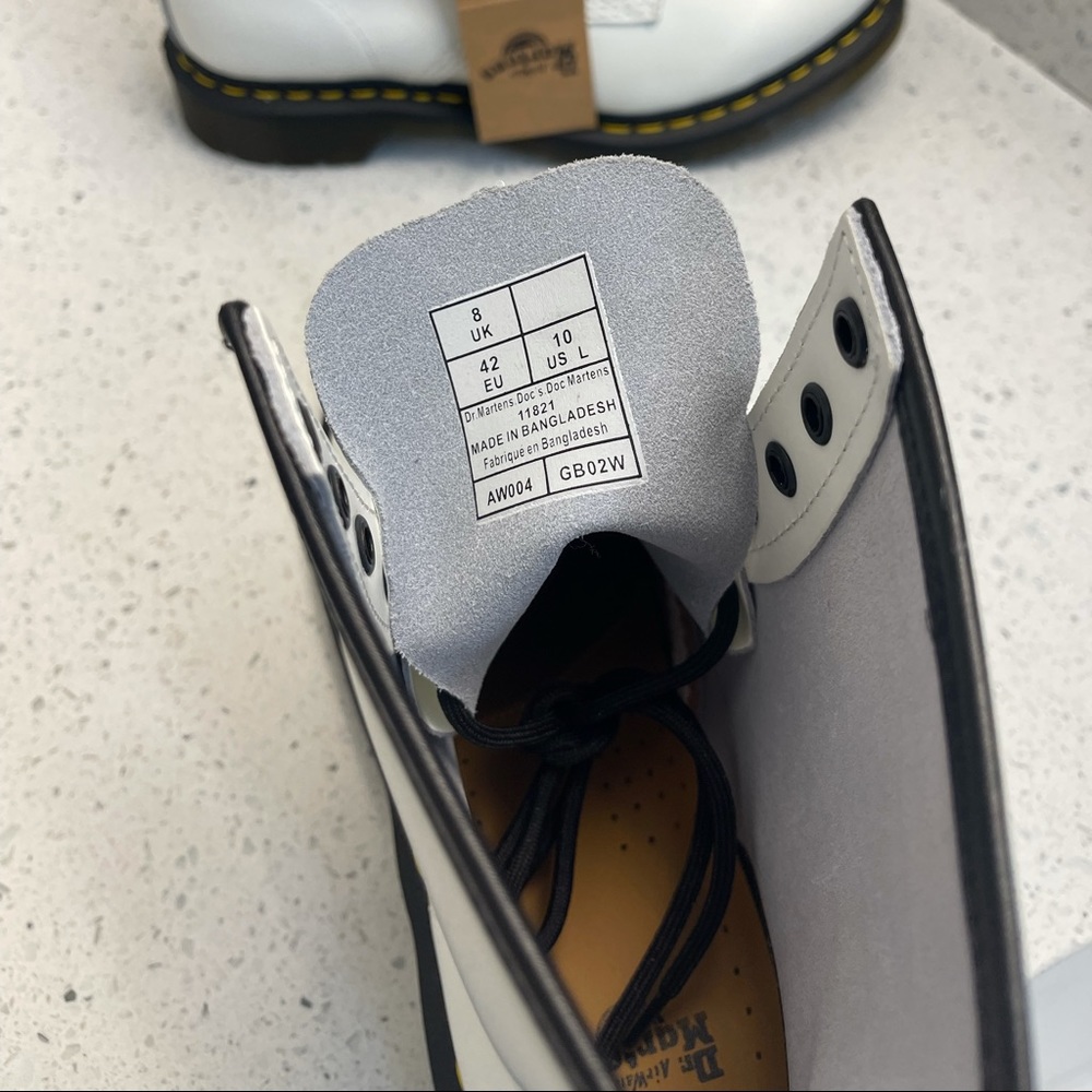 DR. MARTENS '1460 W' Boot Size 10 - Picture 10 of 11